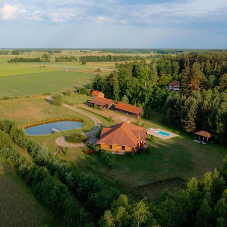 Dworek Ogrodniki: Rustic Retreat with Pool, Sauna, and Lakeside Charm Tuczna Exterior photo