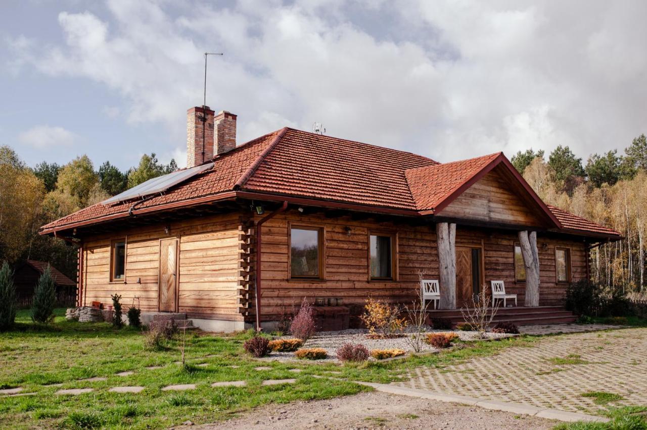Dworek Ogrodniki: Rustic Retreat with Pool, Sauna, and Lakeside Charm Tuczna Exterior photo