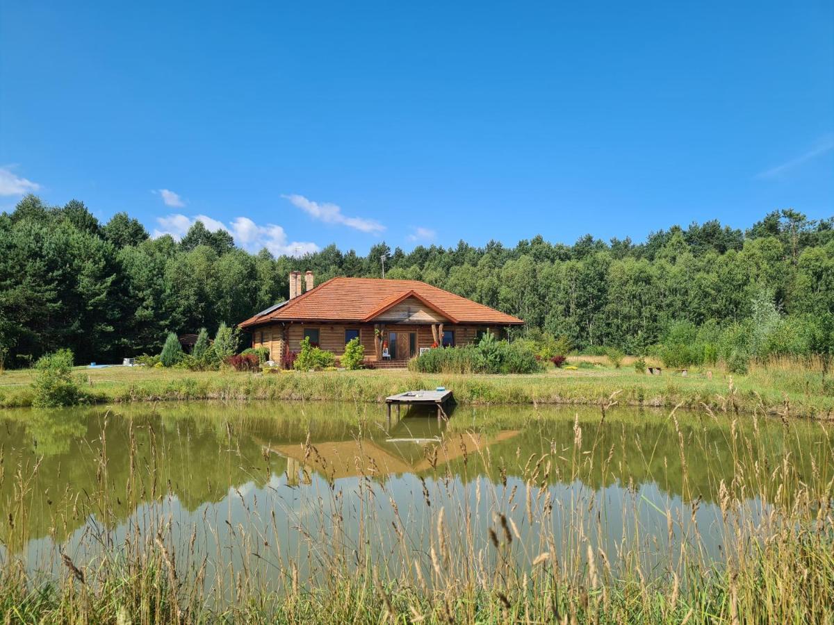 Dworek Ogrodniki: Rustic Retreat with Pool, Sauna, and Lakeside Charm Tuczna Exterior photo
