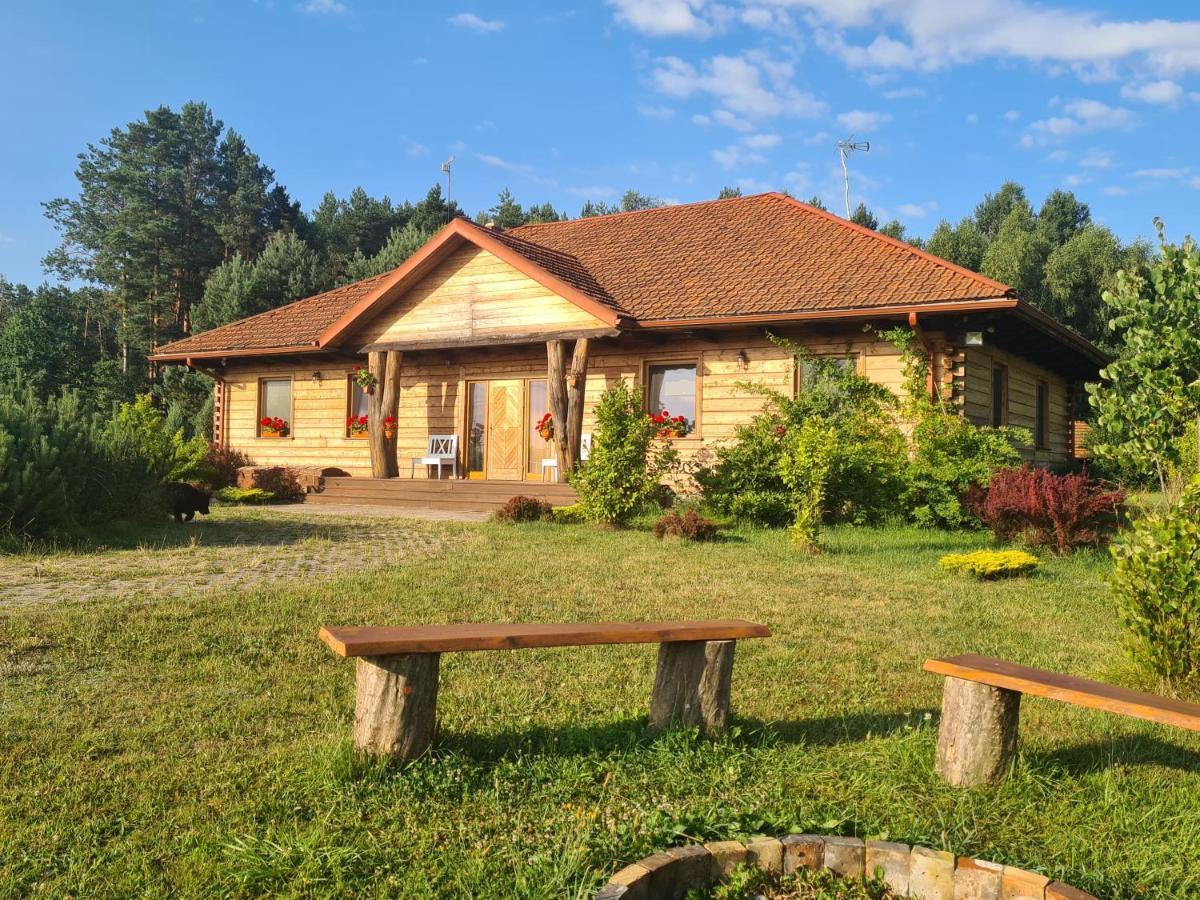 Dworek Ogrodniki: Rustic Retreat with Pool, Sauna, and Lakeside Charm Tuczna Exterior photo