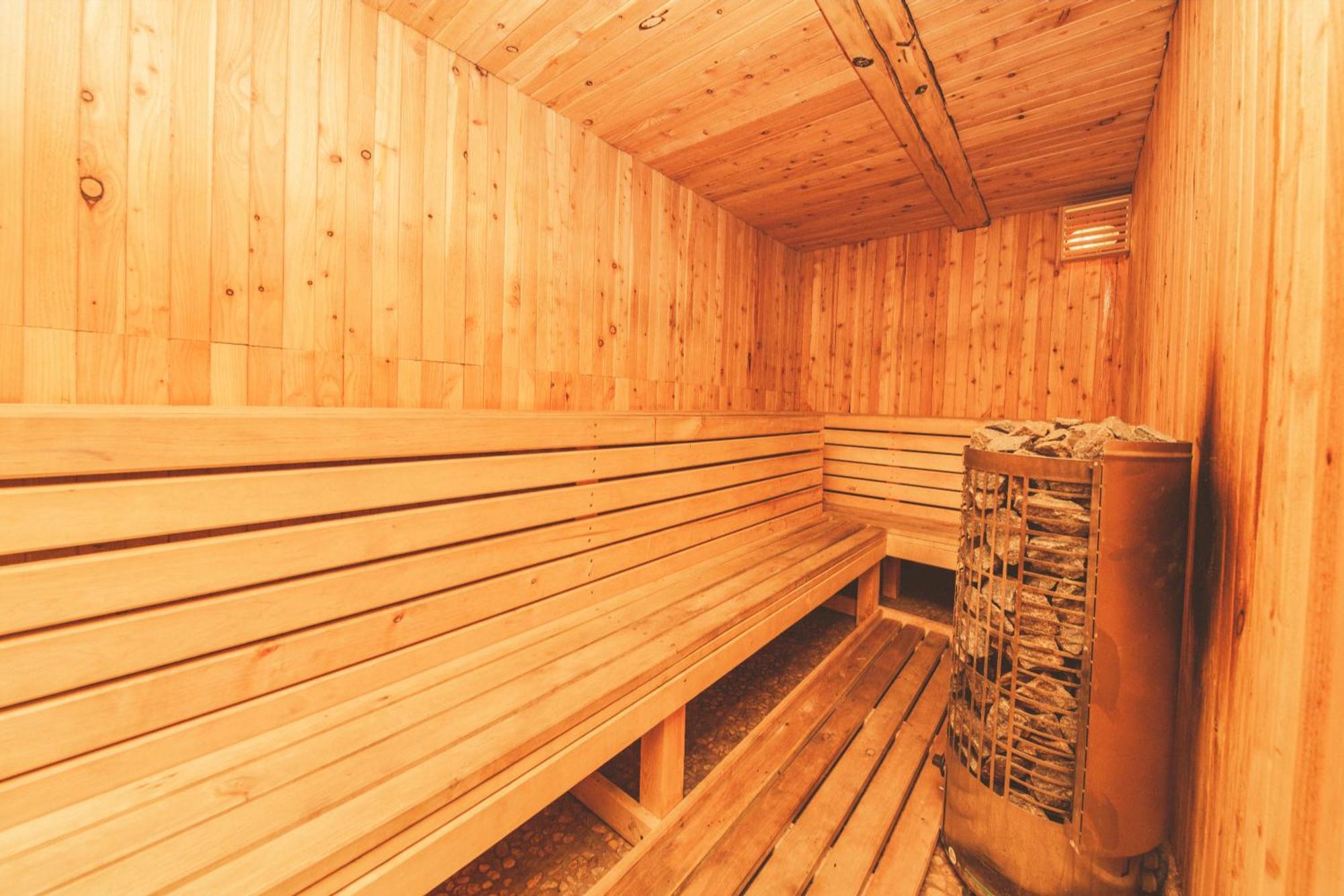 Dworek Ogrodniki: Rustic Retreat with Pool, Sauna, and Lakeside Charm Tuczna Exterior photo