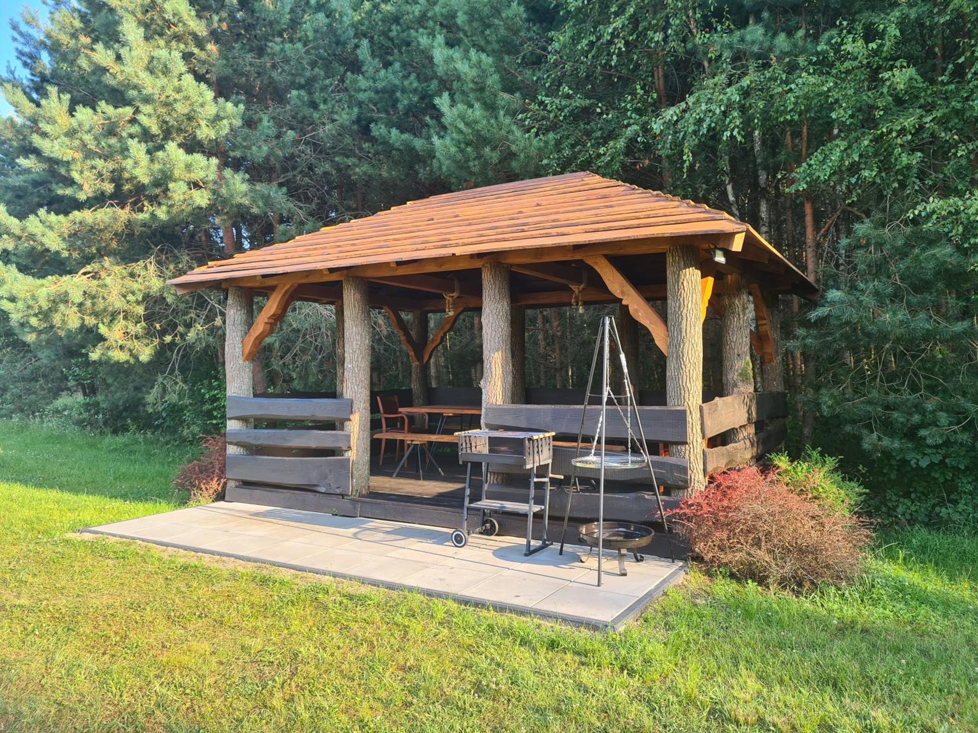 Dworek Ogrodniki: Rustic Retreat with Pool, Sauna, and Lakeside Charm Tuczna Exterior photo